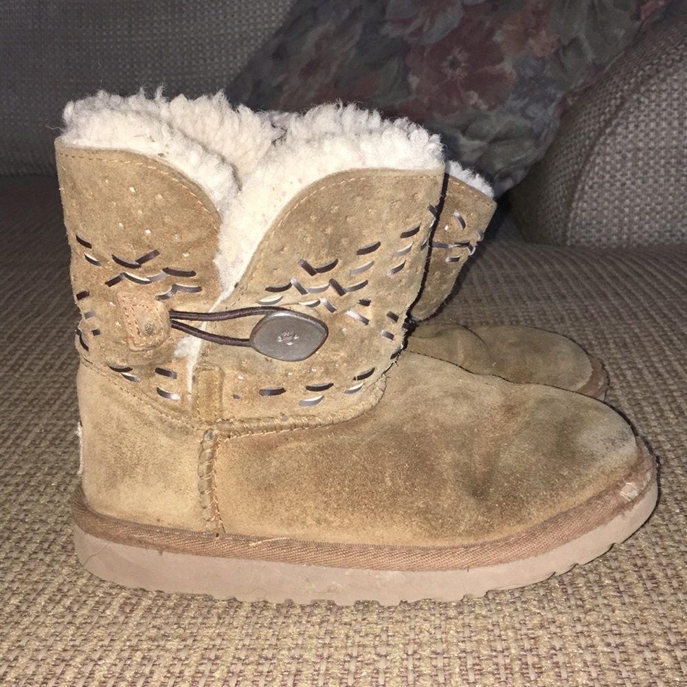 Kids UGGS - Picture 2 of 6